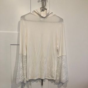 Harper Max Turtle Neck Size: Medium